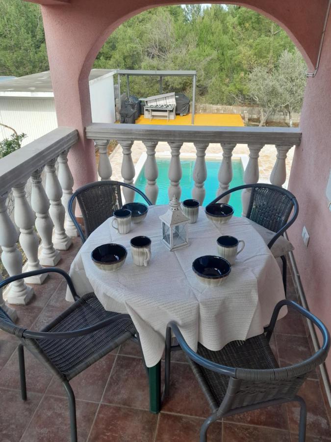 Caliente Apartments Vir A Eksteriør bilde
